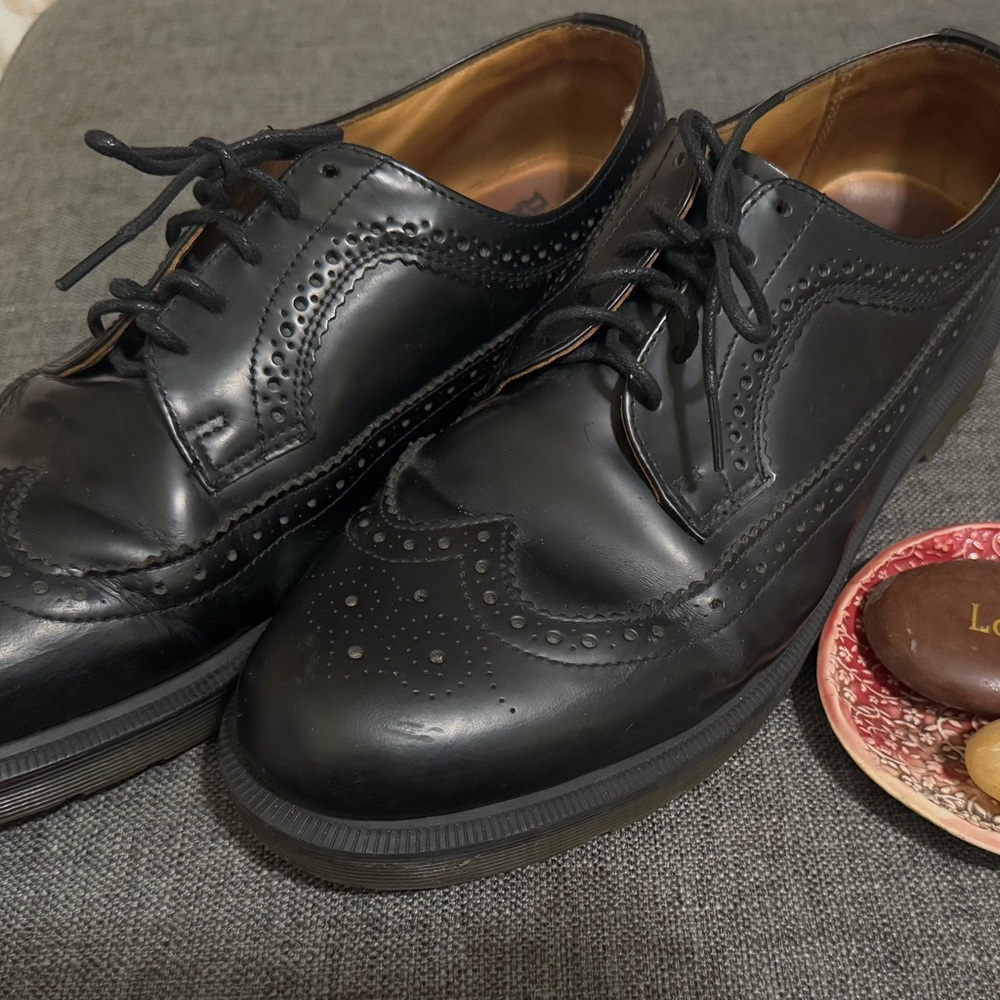 Classic Black Leather Men's Brogues